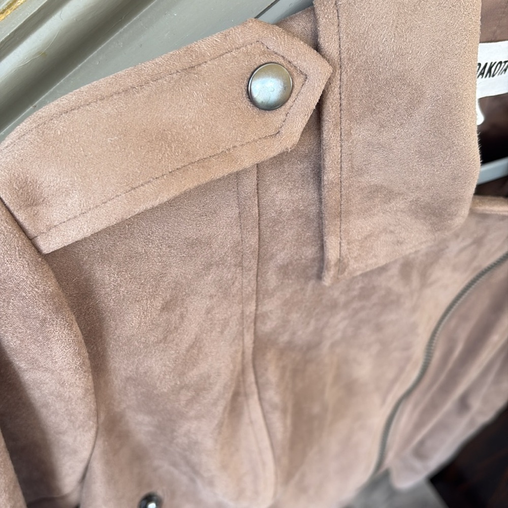 BB Dakota by Steve Madden Beige Faux Suede Moto Jacket Size Small - Picture 9 of 16